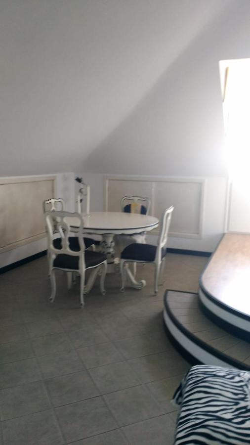 Casa Lilli Appartement Vallecrosia Buitenkant foto